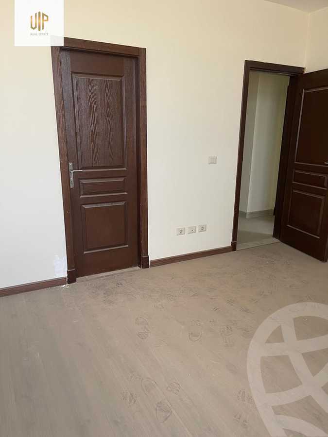 https://aqarmap.com.eg/ar/listing/6540757-for-sale-cairo-new-cairo-compounds-el-deyar-mokhabarat
