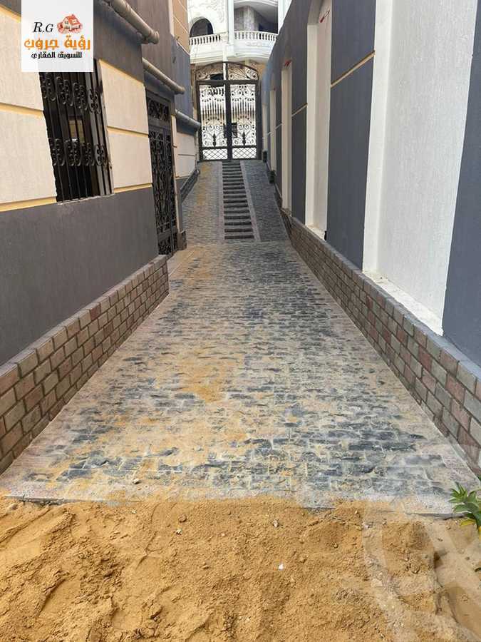 https://aqarmap.com.eg/en/listing/4550830-for-sale-cairo-6th-of-october-hadaeq-october-el-fardoos-city-al-fardoos-st