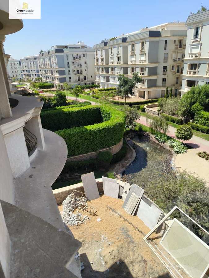 https://aqarmap.com.eg/en/listing/4365504-for-sale-cairo-new-cairo-compounds-mountain-view-hyde-park