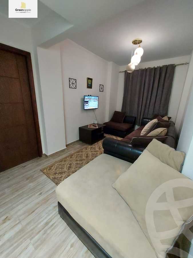 https://aqarmap.com.eg/ar/listing/4835943-for-rent-cairo-new-cairo-compounds-golden-gate-redcon