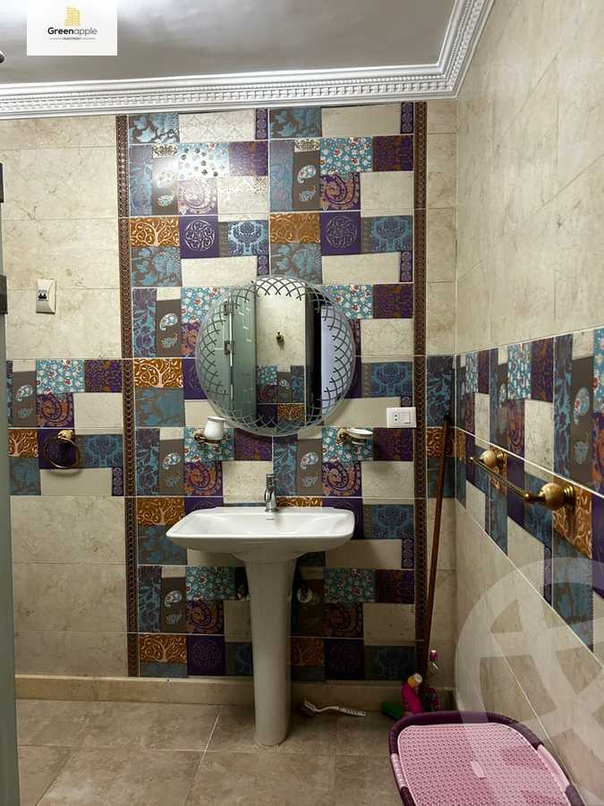 https://aqarmap.com.eg/en/listing/5210801-for-rent-cairo-new-cairo-lrhb-city-phase-5-ibn-al-nafees-st