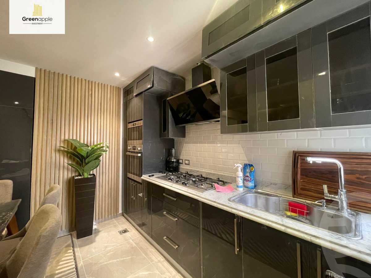 https://aqarmap.com.eg/en/listing/5224432-for-sale-cairo-new-cairo-compounds-mountain-view-hyde-park