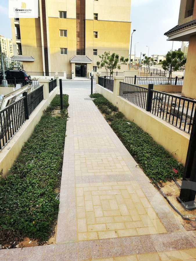 https://aqarmap.com.eg/en/listing/5279146-for-sale-cairo-new-cairo-compounds-sarai-rai