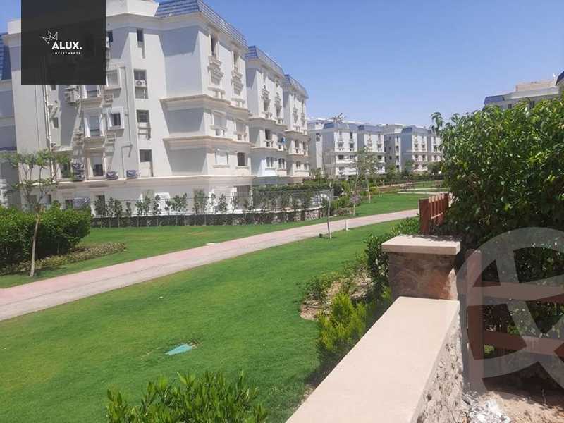 https://aqarmap.com.eg/ar/listing/4519827-for-sale-cairo-new-cairo-compounds-mountain-view-hyde-park