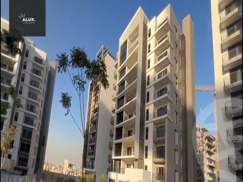 https://aqarmap.com.eg/ar/listing/4773123-for-sale-cairo-el-sheikh-zayed-city-compounds-zyd-wr-llttwyr-the-village-views