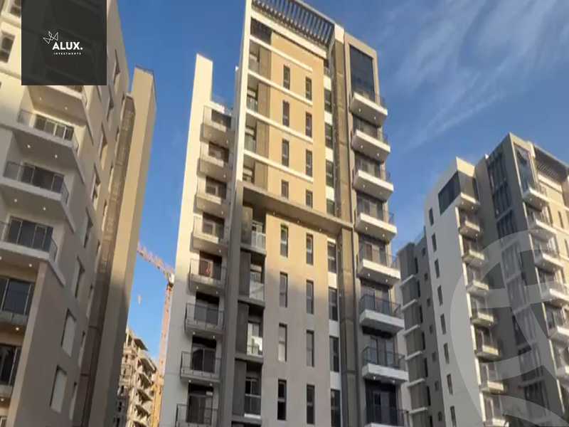 https://aqarmap.com.eg/ar/listing/4773123-for-sale-cairo-el-sheikh-zayed-city-compounds-zyd-wr-llttwyr-the-village-views