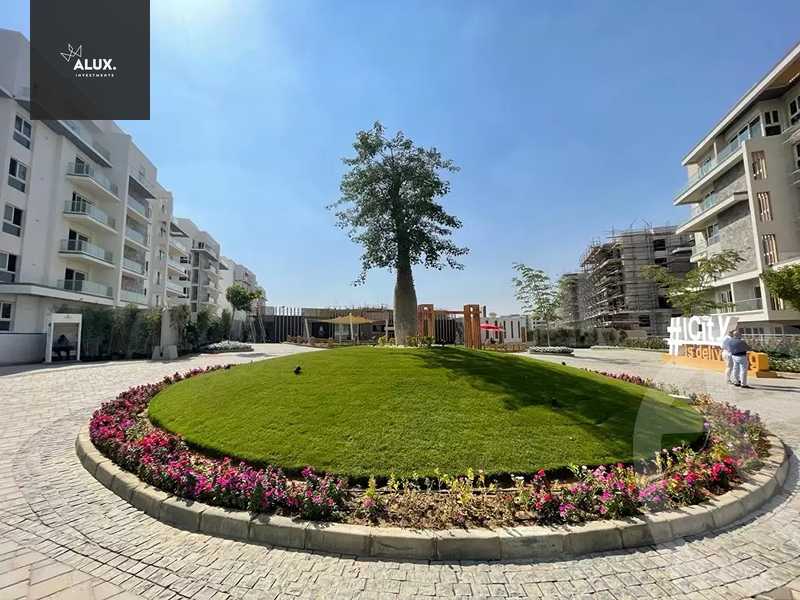 https://aqarmap.com.eg/ar/listing/4898198-for-sale-cairo-new-cairo-compounds-mwntn-fyw-y-syty-club-park-mountain-view-icity