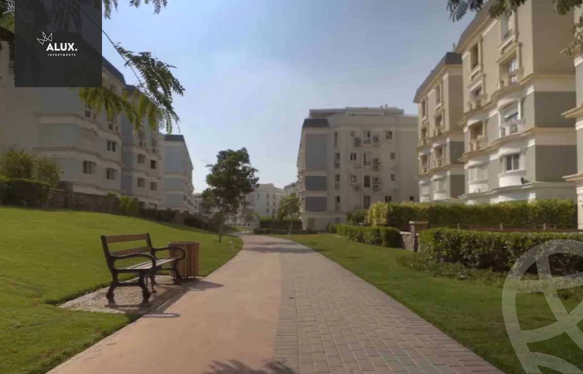 https://aqarmap.com.eg/en/listing/5111688-for-sale-cairo-new-cairo-compounds-mountain-view-hyde-park