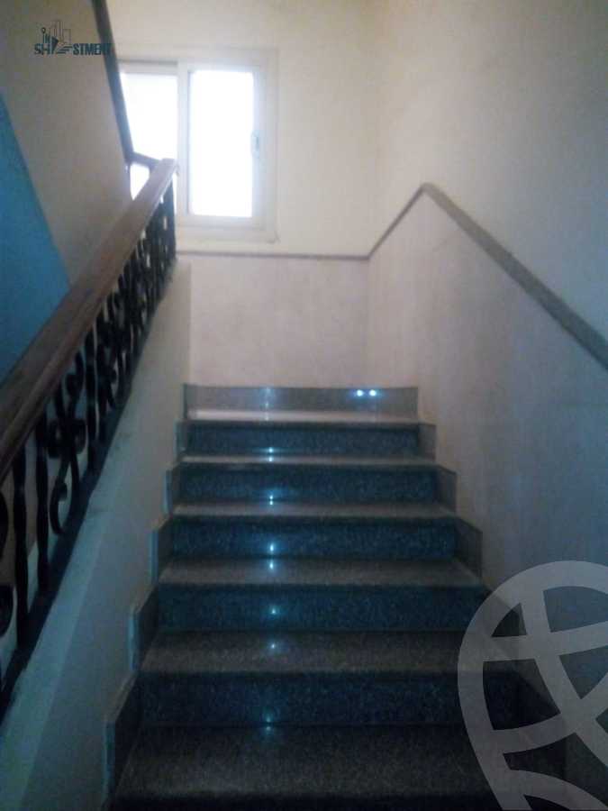 https://aqarmap.com.eg/en/listing/4277595-for-sale-cairo-el-shorouk-lhy-lwl-grb-neighbourhood-3-ahmed-shawky-st