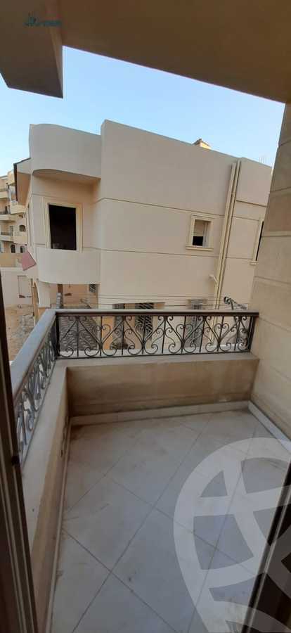 https://aqarmap.com.eg/en/listing/4277595-for-sale-cairo-el-shorouk-lhy-lwl-grb-neighbourhood-3-ahmed-shawky-st