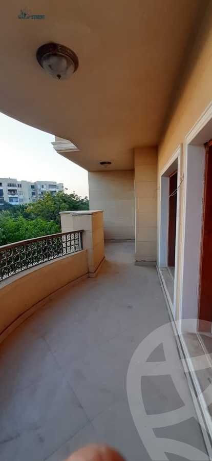 https://aqarmap.com.eg/en/listing/4277595-for-sale-cairo-el-shorouk-lhy-lwl-grb-neighbourhood-3-ahmed-shawky-st
