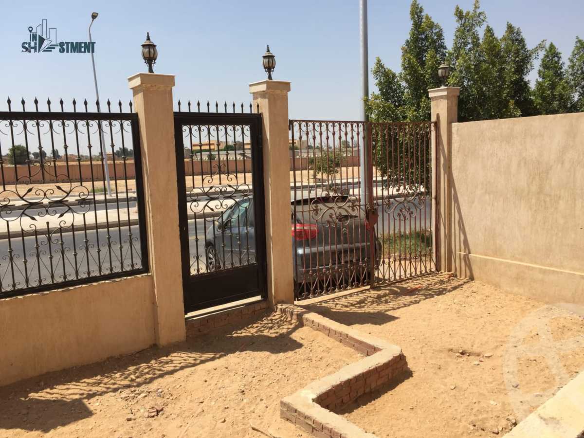 https://aqarmap.com.eg/ar/listing/4286850-for-sale-cairo-el-shorouk-lhy-lwl-shrq-neighborhood-4