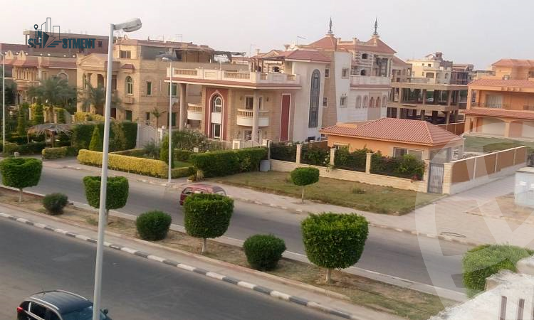 https://aqarmap.com.eg/ar/listing/4308400-for-sale-cairo-el-shorouk-lmntq-lwl-neighbourhood-1