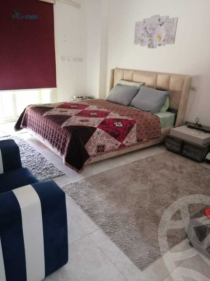 https://aqarmap.com.eg/ar/listing/4342725-for-sale-cairo-el-shorouk-lhy-lthny-grb-neighbourhood-2-b-omar-makram-rd