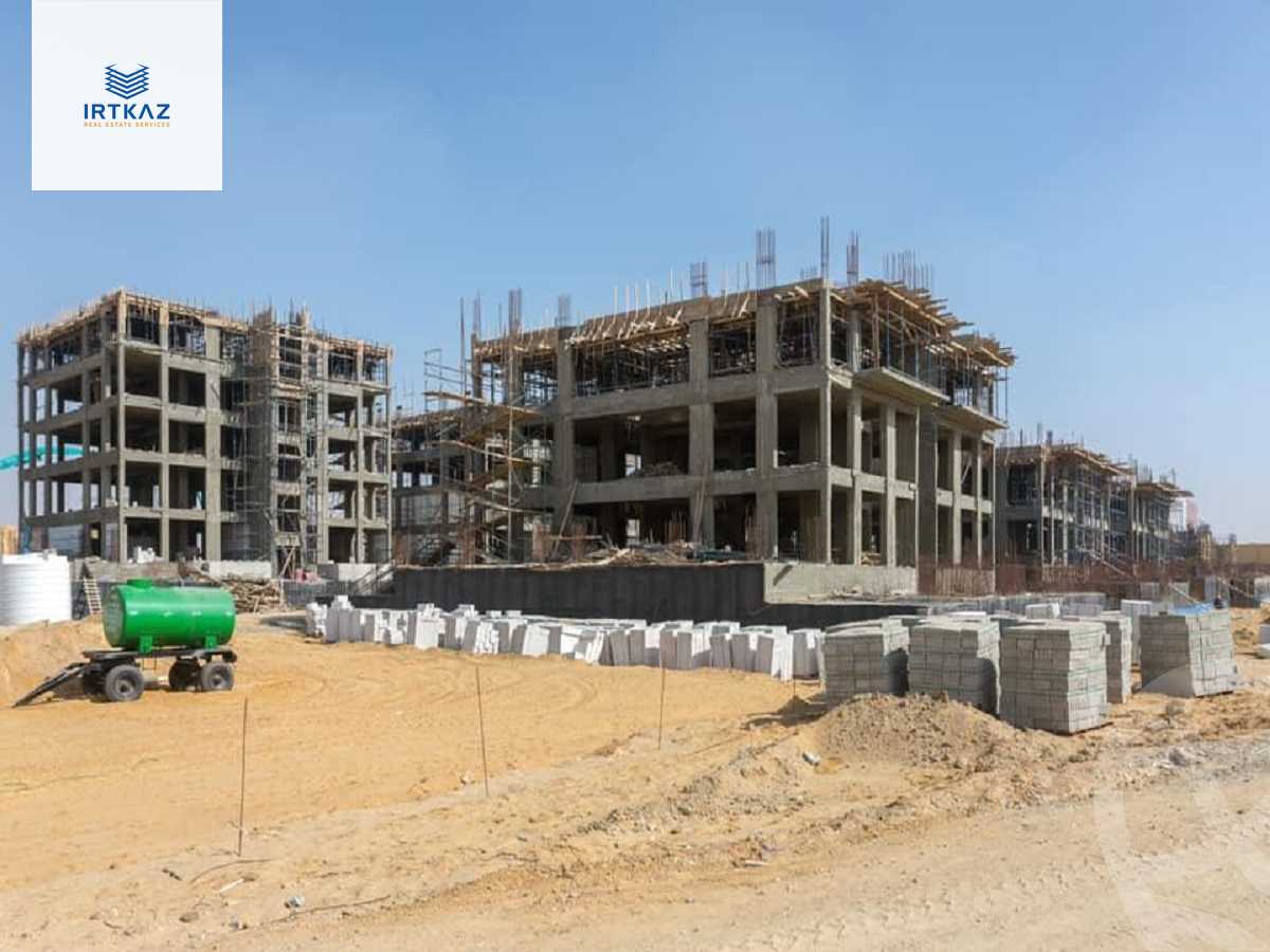 https://aqarmap.com.eg/ar/listing/4166659-for-sale-cairo-new-cairo-compounds-azzar