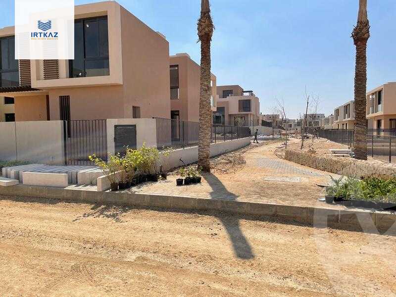 https://aqarmap.com.eg/ar/listing/4136815-for-sale-mdyn-lshrwq-compounds-sodic-east-azailya