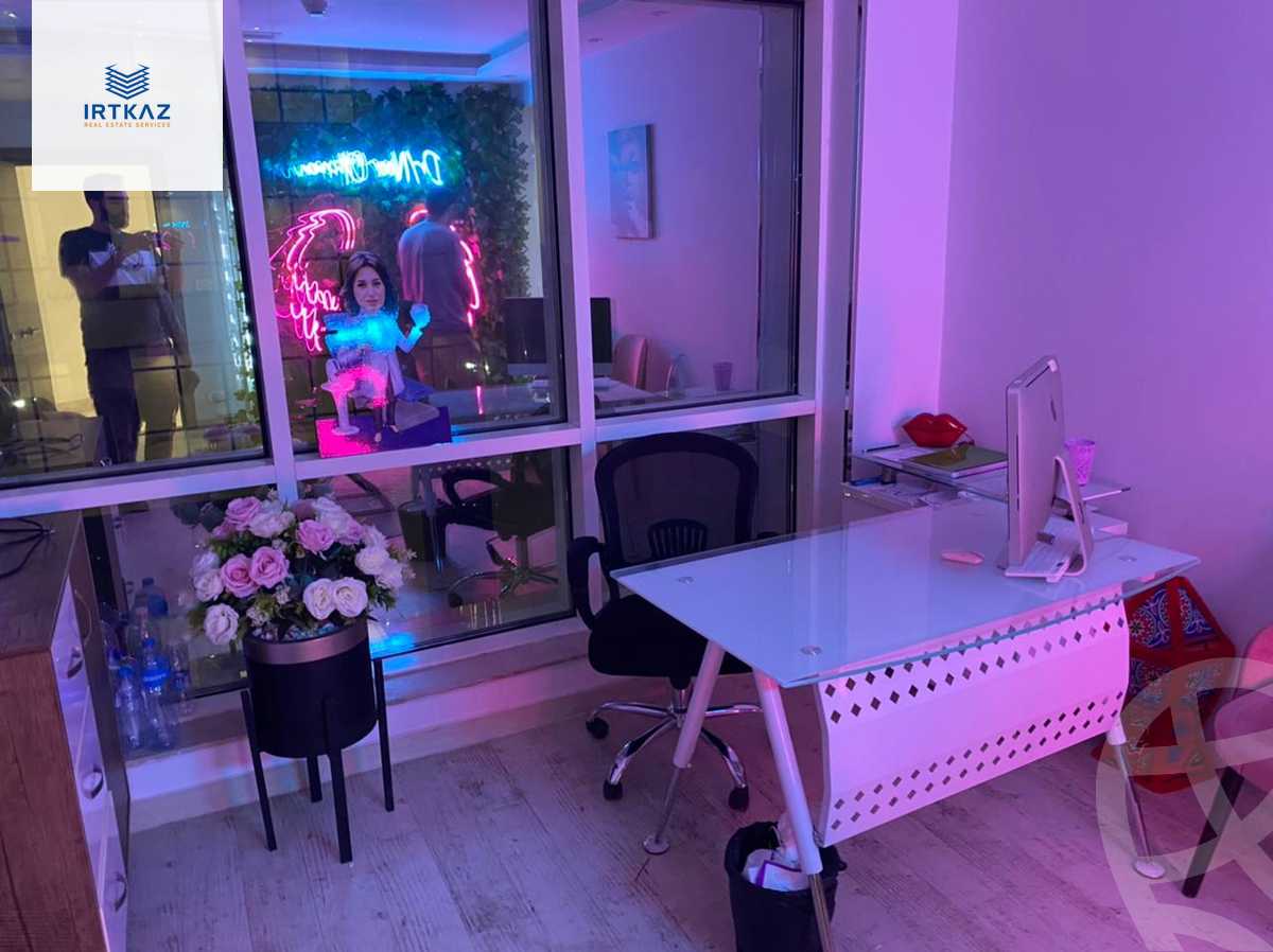 https://aqarmap.com.eg/ar/listing/4194392-for-rent-cairo-new-cairo-compounds-tryfywm-byzns-kwmblks-nm-llttwyr