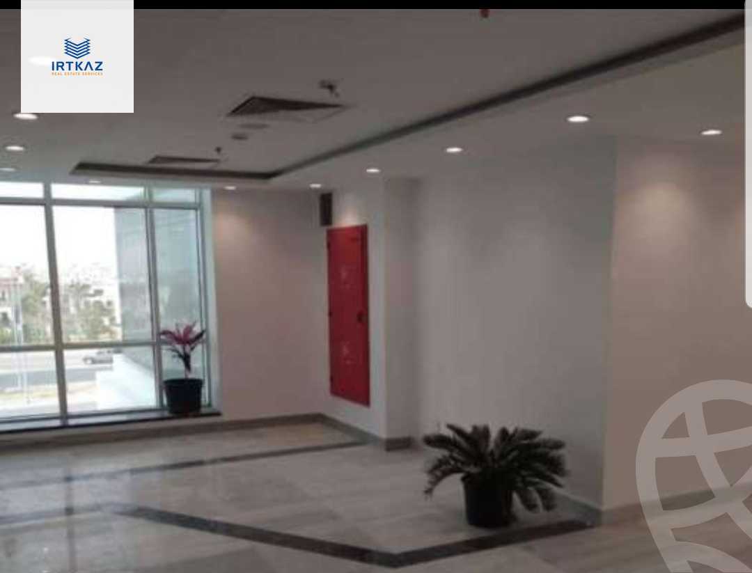 https://aqarmap.com.eg/ar/listing/4194392-for-rent-cairo-new-cairo-compounds-tryfywm-byzns-kwmblks-nm-llttwyr