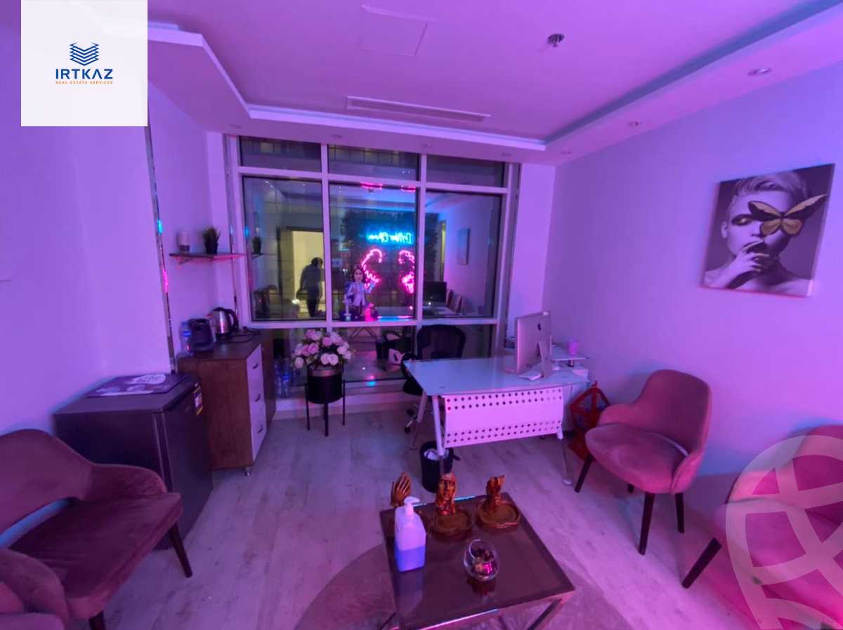 https://aqarmap.com.eg/ar/listing/4194392-for-rent-cairo-new-cairo-compounds-tryfywm-byzns-kwmblks-nm-llttwyr