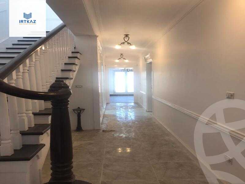 https://aqarmap.com.eg/en/listing/4206571-for-sale-cairo-new-cairo-compounds-mountain-view-hyde-park