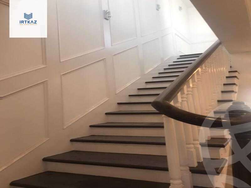 https://aqarmap.com.eg/en/listing/4206571-for-sale-cairo-new-cairo-compounds-mountain-view-hyde-park