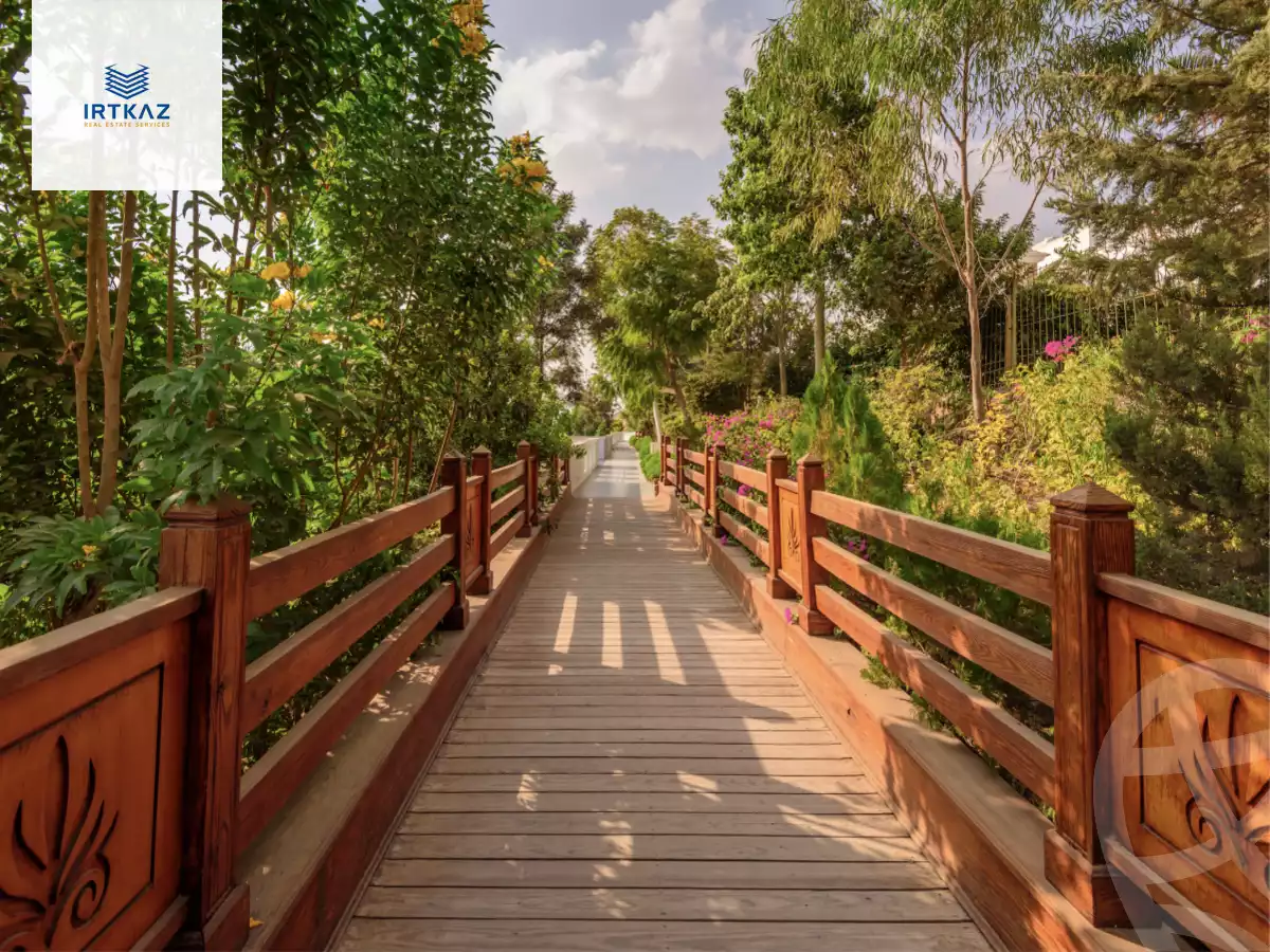 https://aqarmap.com.eg/ar/listing/5683926-for-sale-cairo-new-cairo-compounds-mountain-view-1