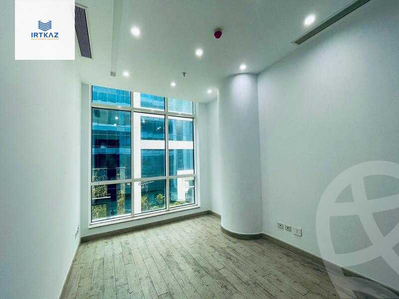 https://aqarmap.com.eg/ar/listing/4234335-for-rent-cairo-new-cairo-compounds-tryfywm-byzns-kwmblks-nm-llttwyr