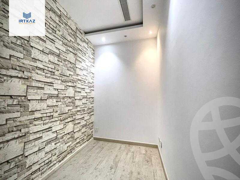 https://aqarmap.com.eg/ar/listing/4234335-for-rent-cairo-new-cairo-compounds-tryfywm-byzns-kwmblks-nm-llttwyr