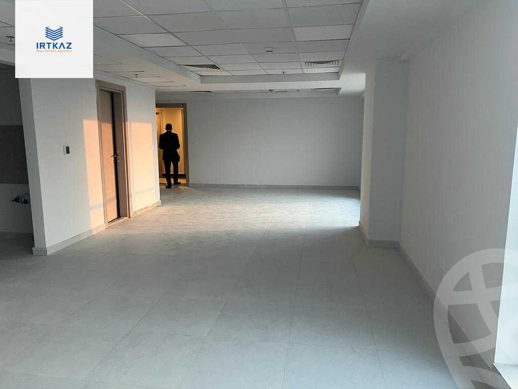 https://aqarmap.com.eg/ar/listing/4275768-for-rent-cairo-new-cairo-compounds-bznys-bls-ktlyst-llttwyr