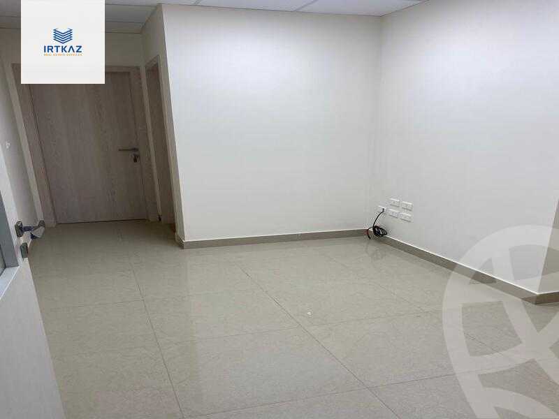 https://aqarmap.com.eg/en/listing/4290628-for-rent-cairo-new-cairo-compounds-united-medical-center-–-umc