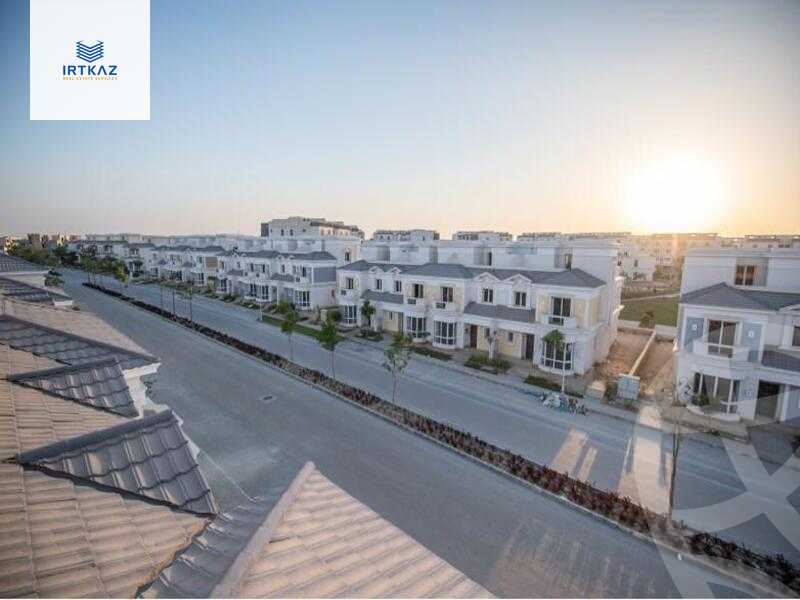 https://aqarmap.com.eg/en/listing/4293110-for-sale-cairo-new-cairo-compounds-mountain-view-hyde-park