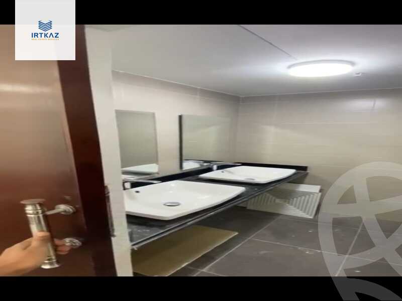 https://aqarmap.com.eg/en/listing/4307319-for-sale-cairo-new-cairo-compounds-tryfywm-byzns-kwmblks-nm-llttwyr