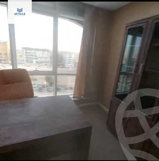 https://aqarmap.com.eg/ar/listing/4347484-for-rent-cairo-new-cairo-compounds-tryfywm-byzns-kwmblks-nm-llttwyr