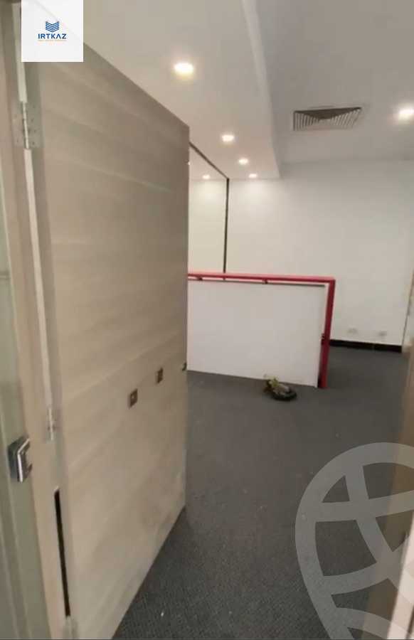 https://aqarmap.com.eg/en/listing/4368246-for-sale-cairo-new-cairo-compounds-tryfywm-byzns-kwmblks-nm-llttwyr