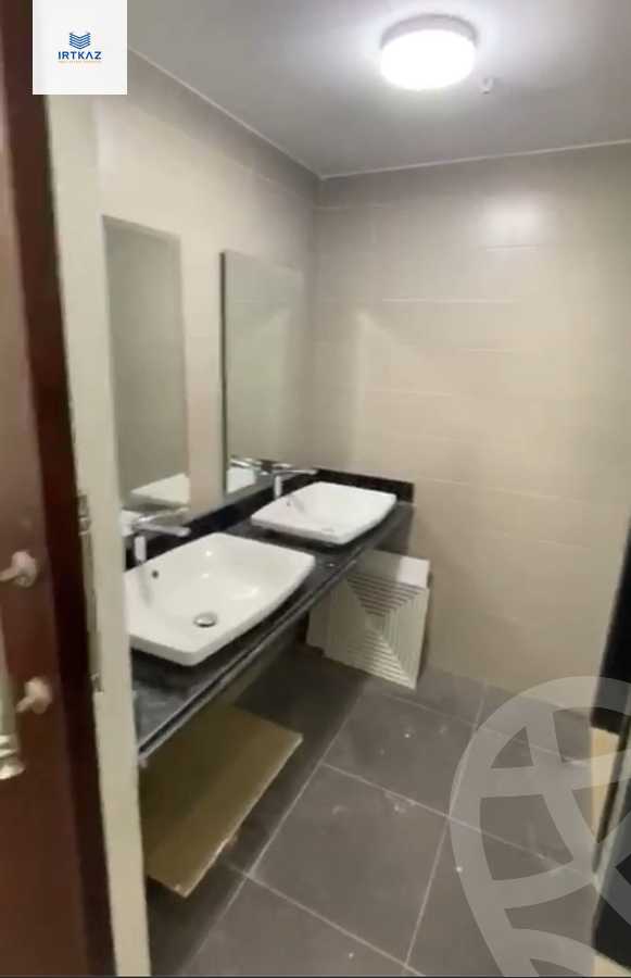 https://aqarmap.com.eg/en/listing/4368246-for-sale-cairo-new-cairo-compounds-tryfywm-byzns-kwmblks-nm-llttwyr