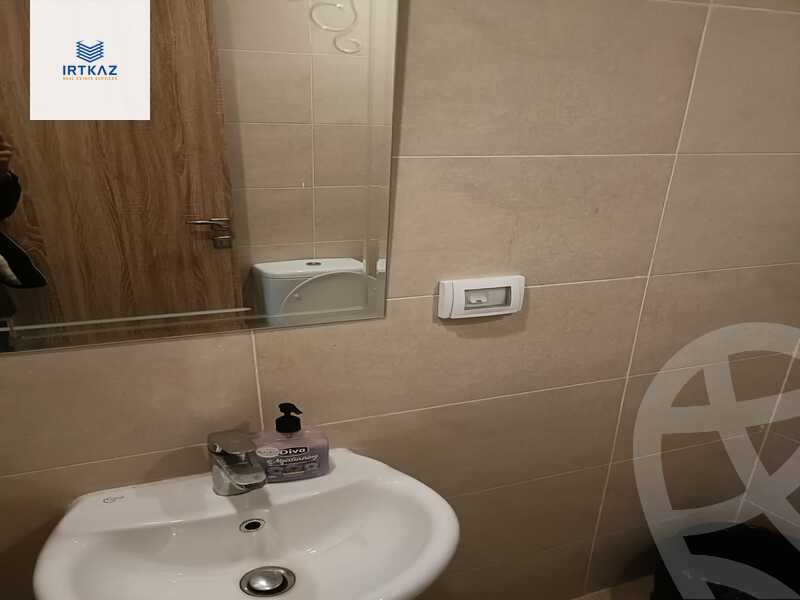 https://aqarmap.com.eg/ar/listing/4374456-for-rent-cairo-new-cairo-compounds-tryfywm-skwyr-mwl-nm-llttwyr