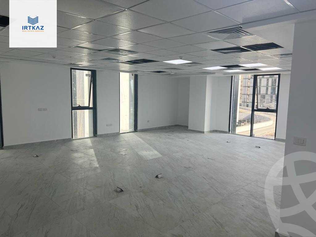 https://aqarmap.com.eg/en/listing/4374512-for-rent-cairo-new-cairo-compounds-hyde-park