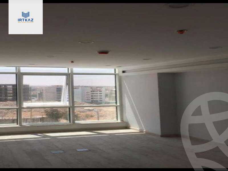 https://aqarmap.com.eg/ar/listing/4930619-for-rent-cairo-new-cairo-compounds-tryfywm-byzns-kwmblks-nm-llttwyr