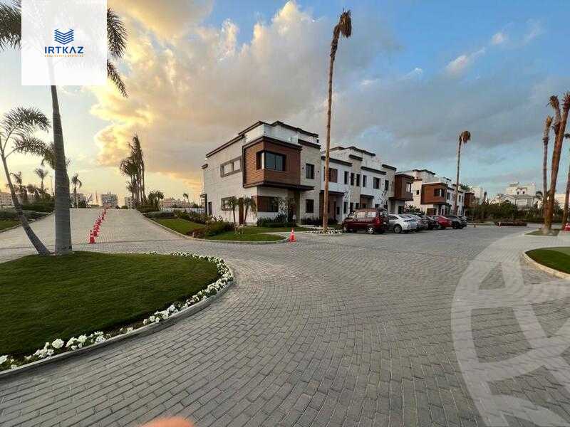 https://aqarmap.com.eg/ar/listing/4955679-for-sale-cairo-new-cairo-compounds-azzar