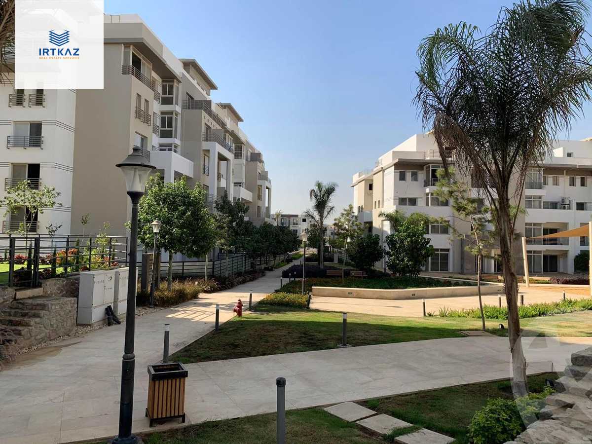 https://aqarmap.com.eg/en/listing/5010097-for-sale-cairo-new-cairo-compounds-hyde-park-centre-ville-hyde-park