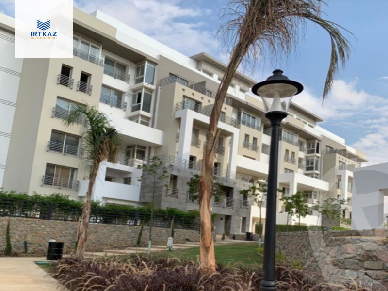 https://aqarmap.com.eg/en/listing/5231898-for-sale-cairo-new-cairo-compounds-mountain-view-hyde-park