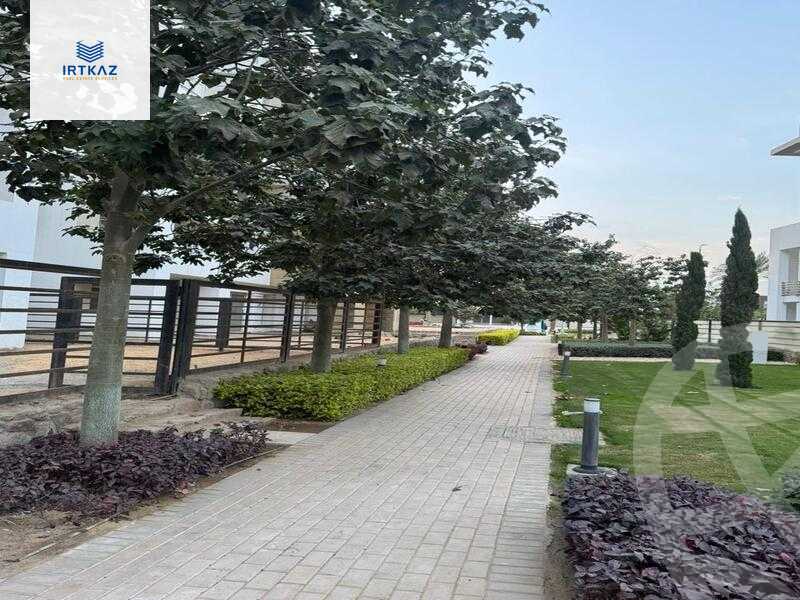 https://aqarmap.com.eg/en/listing/5340794-for-sale-cairo-new-cairo-compounds-hyde-park-parkway-hyde-park-compound