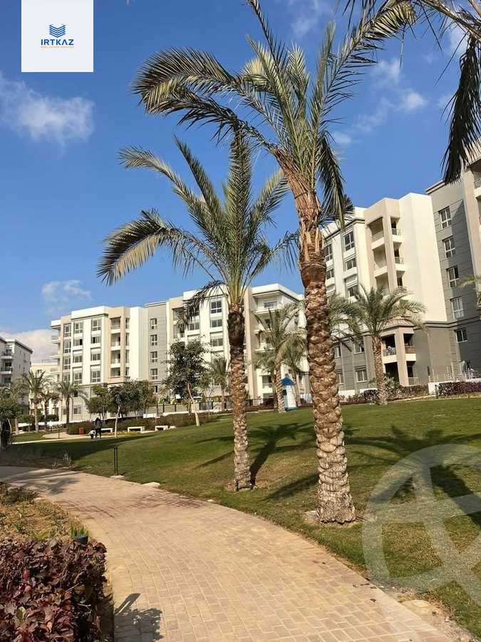 https://aqarmap.com.eg/ar/listing/5593469-for-sale-cairo-new-cairo-compounds-hyde-park