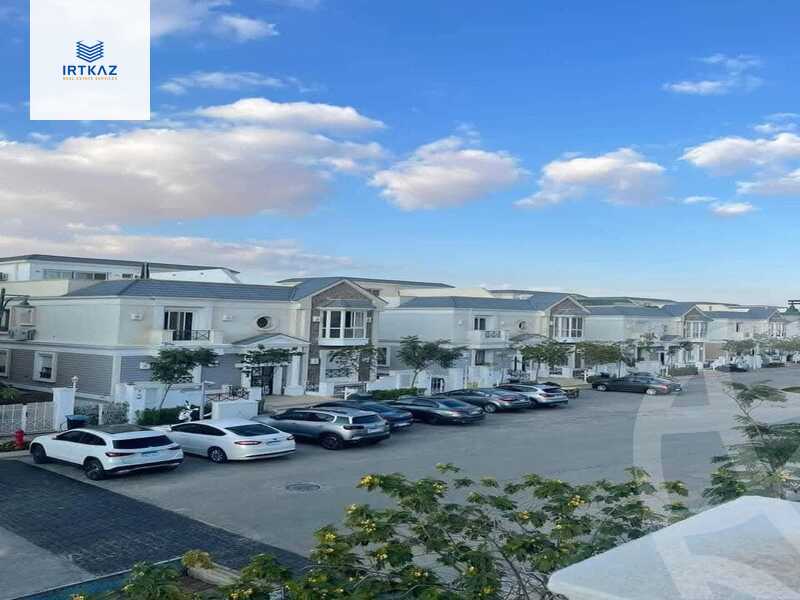 https://aqarmap.com.eg/en/listing/5684230-for-sale-cairo-new-cairo-compounds-mountain-view-hyde-park