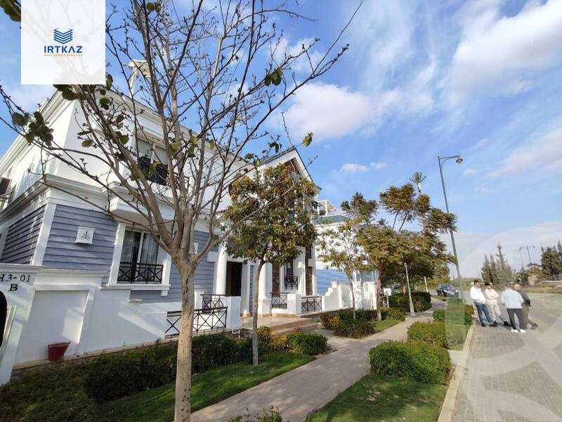 https://aqarmap.com.eg/en/listing/5684230-for-sale-cairo-new-cairo-compounds-mountain-view-hyde-park