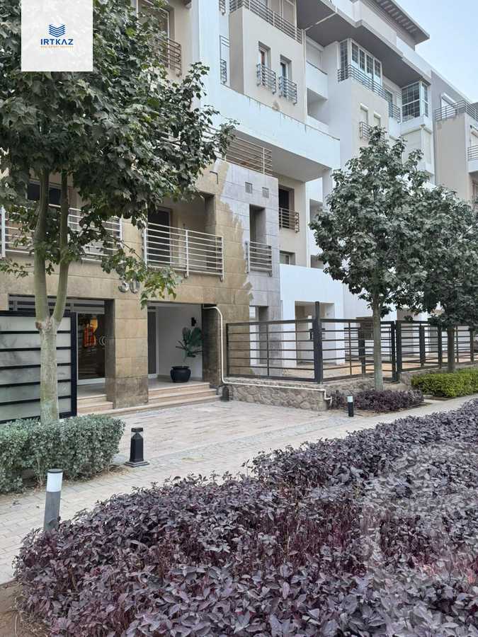 https://aqarmap.com.eg/en/listing/5706407-for-sale-cairo-new-cairo-compounds-hyde-park-parkway-hyde-park-compound