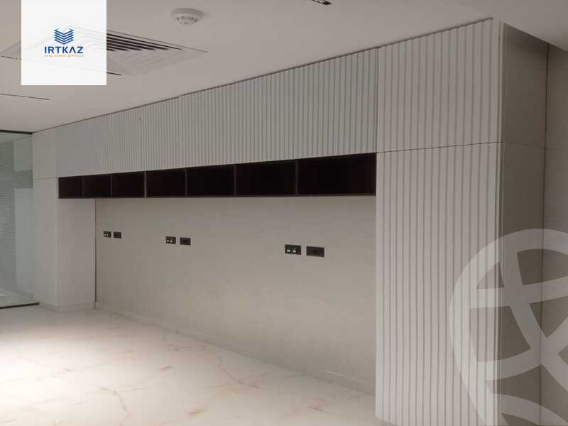 https://aqarmap.com.eg/ar/listing/5713604-for-rent-cairo-new-cairo-compounds-hyde-park-avenue-mall-hyde-park