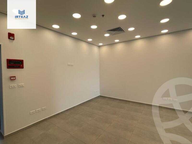 https://aqarmap.com.eg/en/listing/5714203-for-rent-cairo-new-cairo-compounds-jwr-kwmyrshyl-kwmblks-makeplace