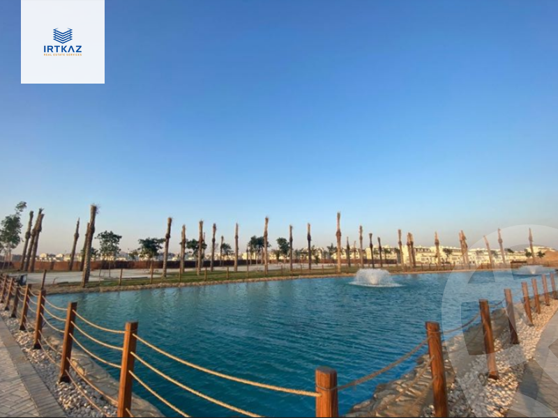 https://aqarmap.com.eg/ar/listing/5730383-for-sale-cairo-new-cairo-compounds-hyde-park-centre-ville-hyde-park