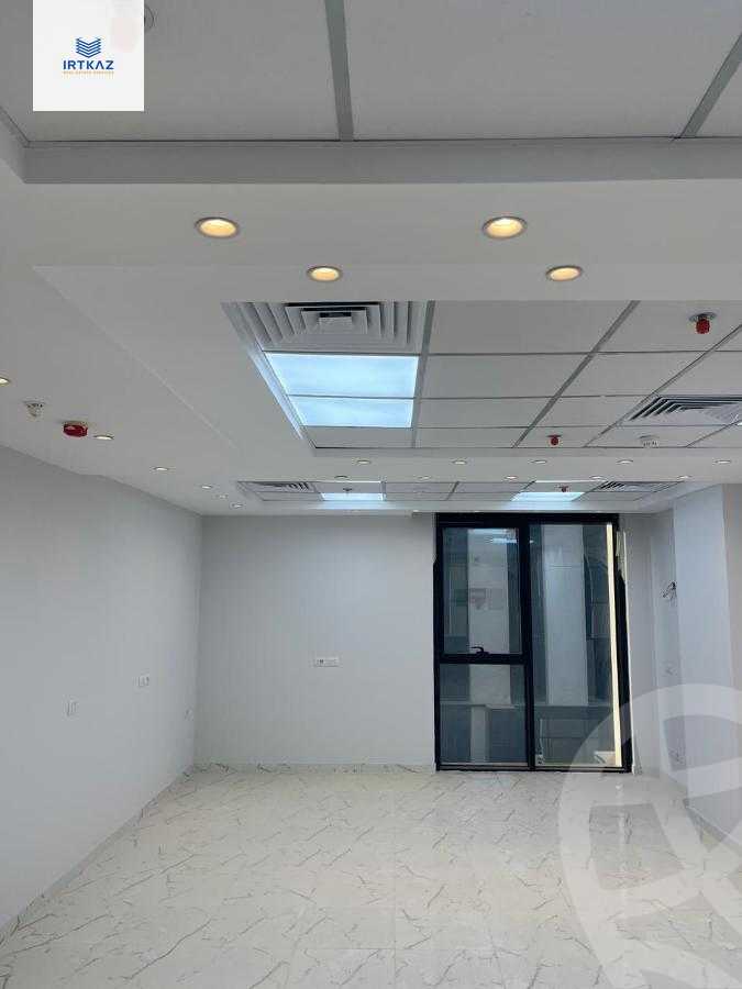 https://aqarmap.com.eg/en/listing/5739138-for-rent-cairo-new-cairo-compounds-hyde-park-avenue-mall-hyde-park